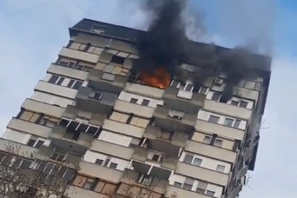 VELIKI POŽAR Gori stan na 13. spratu zgrade, plamen guta sve pred sobom (VIDEO)