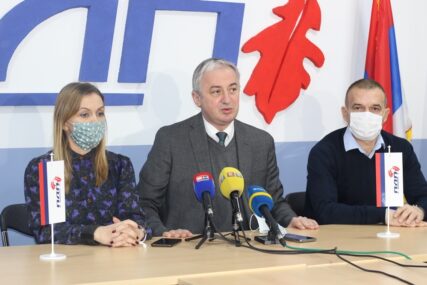 „IZBORE U DOBOJU TREBA PONOVITI“ Borenović poručio nadležnima da procesuiraju odgovorne za IZBORNU MANIPULACIJU