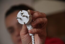 Oni "jedu" električnu energiju: Ova 4 kućna uređaja su NAJVEĆI POTROŠAČI STRUJE