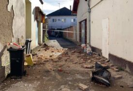 "Inflacija je to prepolovila" Tri godine nakon zemljotresa 12 privrednika u Kostajnici dobilo ukupno 52.000 KM odštete