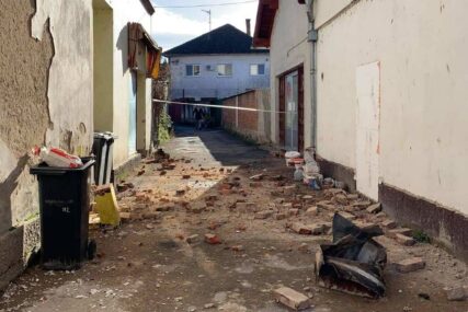 "Inflacija je to prepolovila" Tri godine nakon zemljotresa 12 privrednika u Kostajnici dobilo ukupno 52.000 KM odštete
