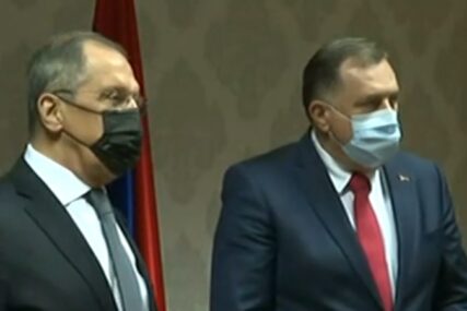 DIPLOMATSKI SKANDAL  Dodik sam na sastanku sa Lavrovom, Komšić i Džaferović nisu došli