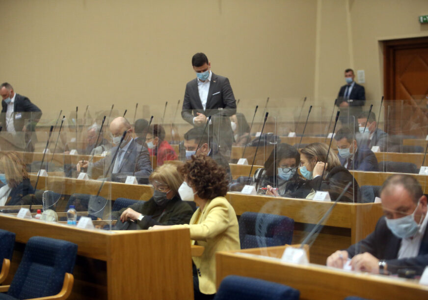 OPOZICIJA DOBILA POJAČANJE Kakav je trenutni ODNOS SNAGA unutar parlamenta Srpske