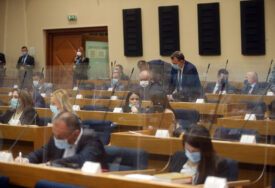 "2021. ĆE BITI GODINA ŠTEDNJE" Budžet Republike Srpske na skupštinskom zasjedanju 15. decembra