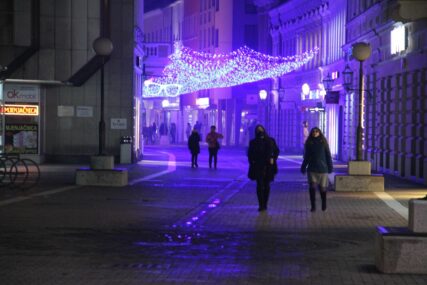 U centru grada će biti postavljena DIGITALNA JELKA: Manifestacija  „Zimska čarolija“ počinje 2. decembra