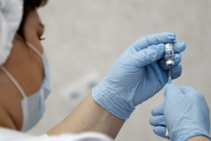 U SRBIJU DANAS STIŽE JOŠ 19.500 DOZA “Plan je da do kraja sedmice bude vakcinisano 11.000 osoba”