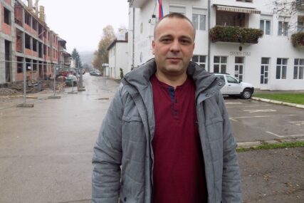Biračka mjesta otvorena na vrijeme: U Bratuncu referendum o opozivu načelnika Srđana Rankića