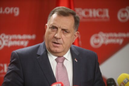 DOBRO SE OSJEĆA Zdravstveno stanje Milorada Dodika stabilno i nepromijenjeno