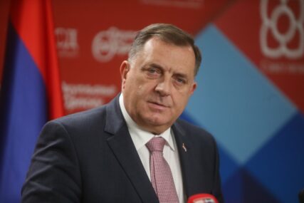 DANAS IZLAZI IZ BOLNICE Dodik se 16 dana liječio od korone u UKC RS