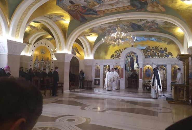ZAUPOKOJENA LITURGIJA Četrdesetodnevni pomen patrijarhu Irineju u Hramu Svetog Save