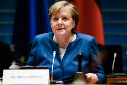 ZATEGNUTI ODNOSI ZBOG NAVALJNOG Merkel poručila da ne treba prekidati dijalog sa Rusijom