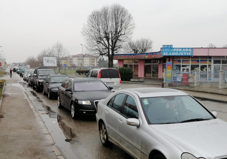 Ukoliko putujete IMAJTE STRPLJENJA: Pojačan intenzitet saobraćaja na ulazu u BiH