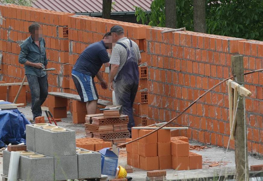 Zapeo projekat demografske obnove: Ministarstvo NIJE ISPUNILO OBEĆANJE o gradnji kuća