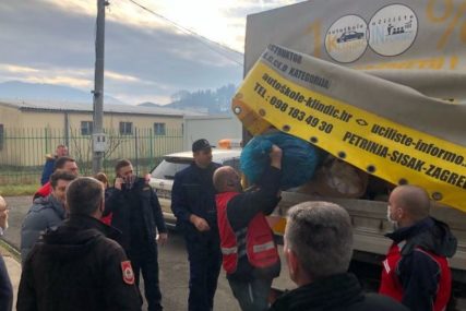POMOĆ STIGLA IZ HRVATSKE U Kostajnicu koja je pogođena zemljotresom stigli paketi s hranom