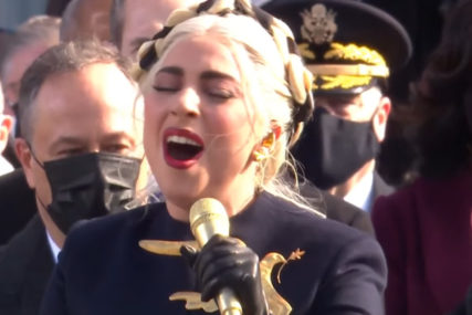 LJUBAV PREKO MASKE Lejdi Gaga objavila zanimljivu fotografiju sa inauguracije (FOTO)
