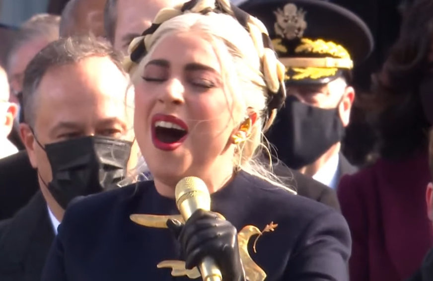 Svi veličaju njen gest: Lejdi Gaga oduševila svojom reakcijom na dodjeli Oskara (VIDEO)