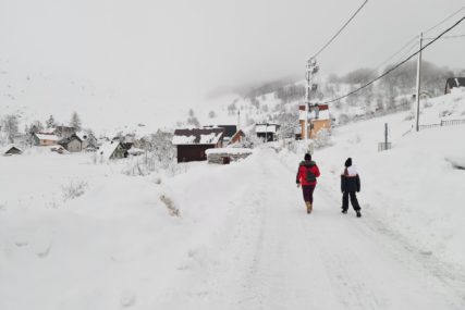 ZIMSKA ČAROLIJA Na Bjelašnici skoro dva metra snijega, temperatura jutros -15 stepeni