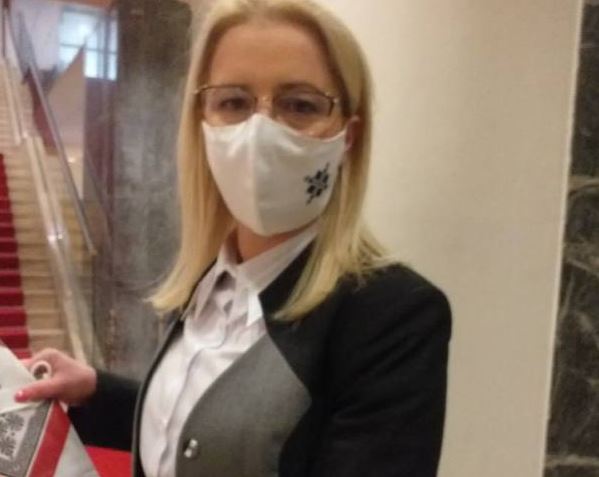 "Nadam se da ćemo iz pandemije izaći bolji" Novaković Bursać dala podršku zdravstvenim radnicima i svima koji se bore sa kovidom