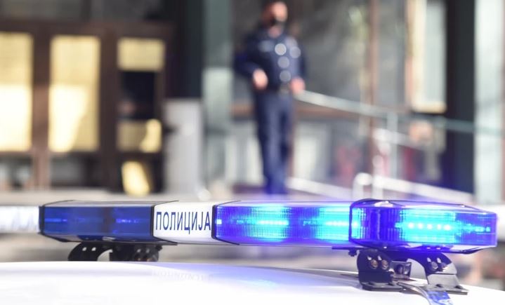 Detalji napada u centru grada: Policija uhapsila napadače, izbodeni mladić KRVAV BJEŽAO KROZ PARK