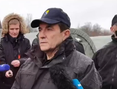 CIKOTIĆ POSJETIO LIPU "Ovdje ćemo hitno osposobiti kamp i prebaciti sve migrante" (VIDEO)