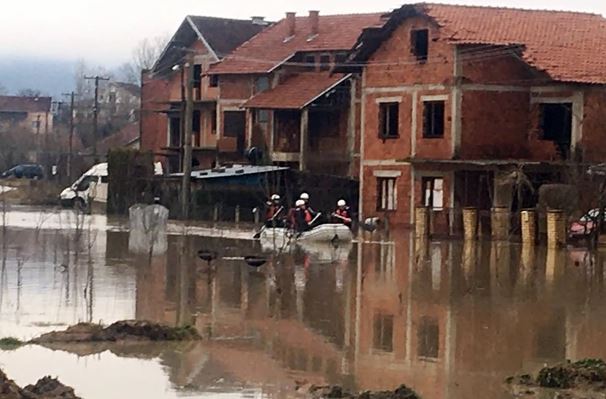 VANREDNA SITUACIJA Evakuisane 34 osobe iz poplavljenih područja u Srbiji