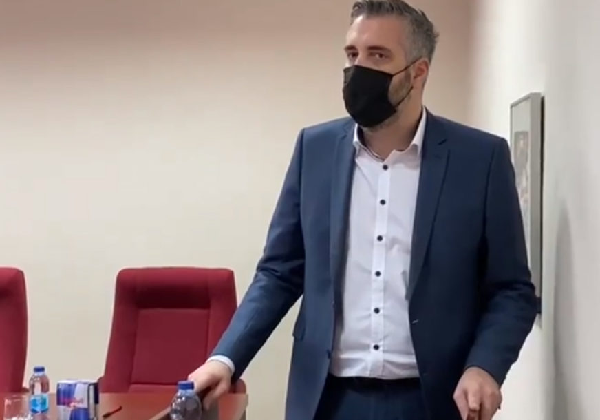 Emotivan govor ministra Rajčevića studentima: Lažne diplome su KANCER ovog društva (VIDEO)