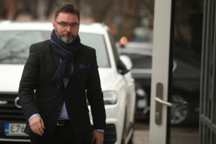 "Ovo je vrhunac njegovog djelovanja protiv Srpske" Košarac pozvao Šarovića da isključi Mektića iz SDS