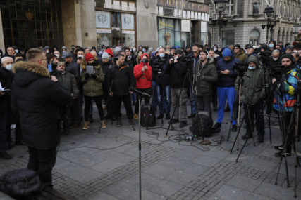 PROTEST U BEOGRADU Okupljeni traže smjenu predsjednika SANU Vladimira Kostića