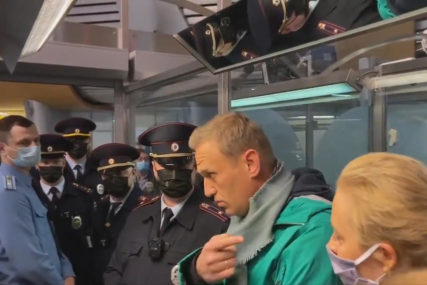 "NEZAKONITO ZADRŽAVANJE" Njemačka pozvala Rusiju da odmah oslobodi Navaljnog