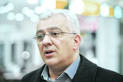 Potvrđena kandidatura: Andrija Mandić u trci za predsjednika Crne Gore