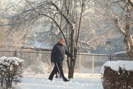 Nemojte se zatvarati u stan tokom zime: Šetnja po hladnoći je zdrava, pomaže organizmu na OVAJ NAČIN
