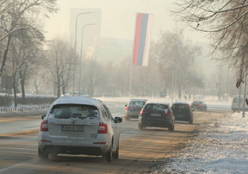 Zbog prazničnog vikenda očekuje se gužva: Niska temperatura usporava saobraćaj u BiH