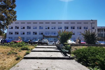 Raste broj hospitalizovanih u trebinjskoj bolnici: Najmlađi pacijent ima 27 godina