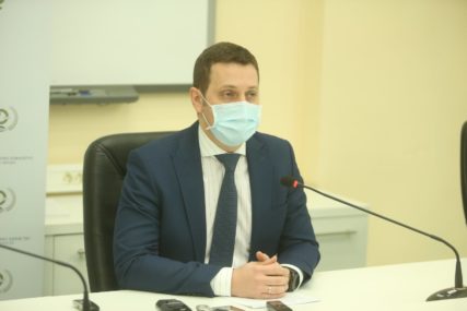 SEDAM PACIJENATA PREMINULO U Srpskoj još 104 osobe zaražene koronom