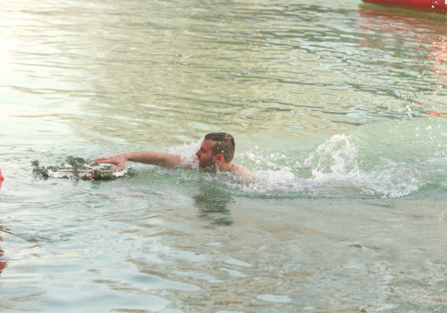 PROSLAVA BOGOJAVLJENJA Sutra prvo plivanje za Časni krst na Ćehotini, drugo na Bistrici