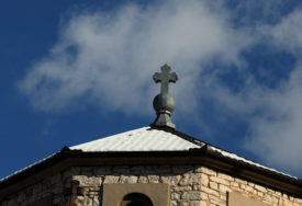 “Mnogu žele da crkva i vjerni narod nestanu sa ovog područja” Sinod SPC se oglasio nakon tragičnih dešavanja na Kosovu