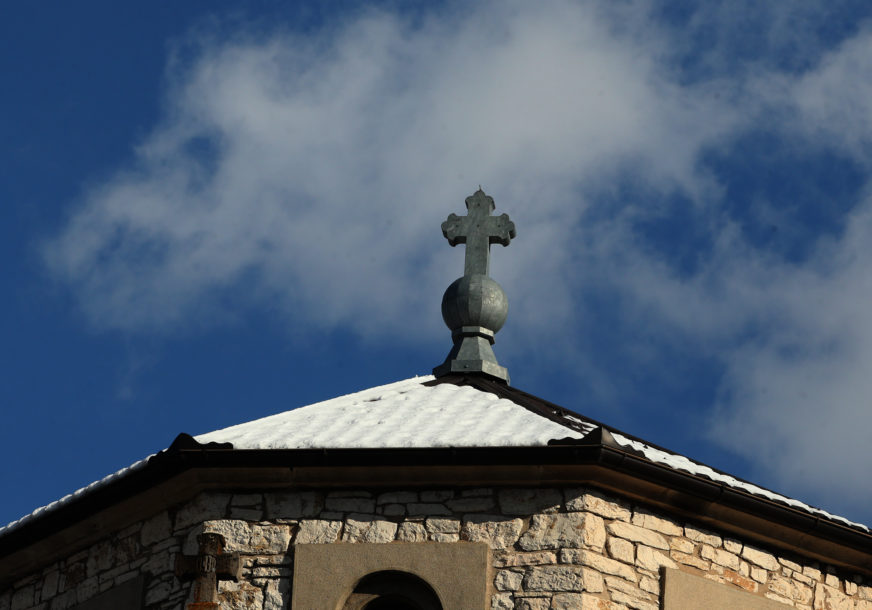 “Mnogi žele da crkva i vjerni narod nestanu sa ovog područja” Sinod SPC se oglasio nakon tragičnih dešavanja na Kosovu