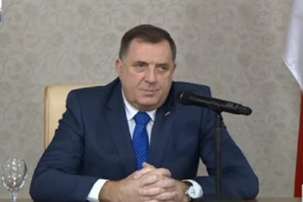 Dodik o NABAVCI VAKCINA: Dobio sam garancije da će iz Rusije za Srpsku stići 100.000 doza