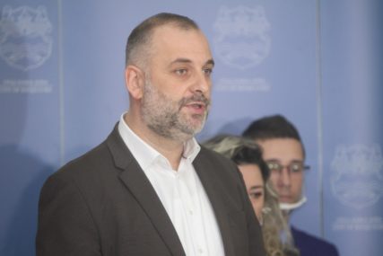 MILANOVIĆ ODGOVORIO ĐAJIĆU "Stanivuković je rukovodio radom štaba i Banjaluka je donijela nove mjere"