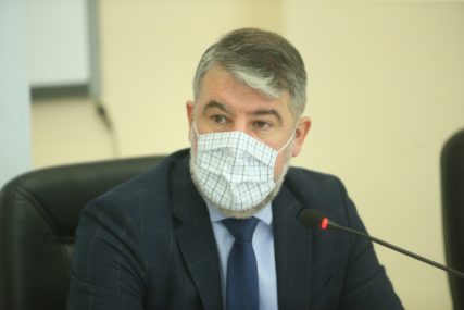 "Vakcina štiti od težih oblika korone": Šeranić poručio da je u planu otvaranje različitih VAKCINALNIH PUNKTOVA