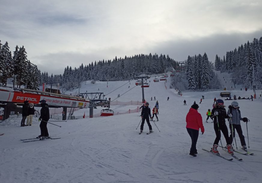 VELIKA RADOST ZA MALIŠANE Od sutra autobuski prevoz djece na besplatno skijanje na Jahorini