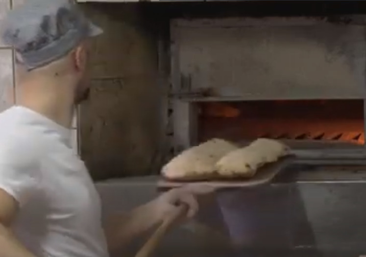 Majstori pekarskog zanata imaju POSEBNE USLOVE: Banjalučku lepinju gotovo je nemoguće napraviti kod kuće (VIDEO)