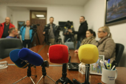 Istraživanje o slobodi medija: Građani Srpske više vjeruju sveštenicima nego novinarima
