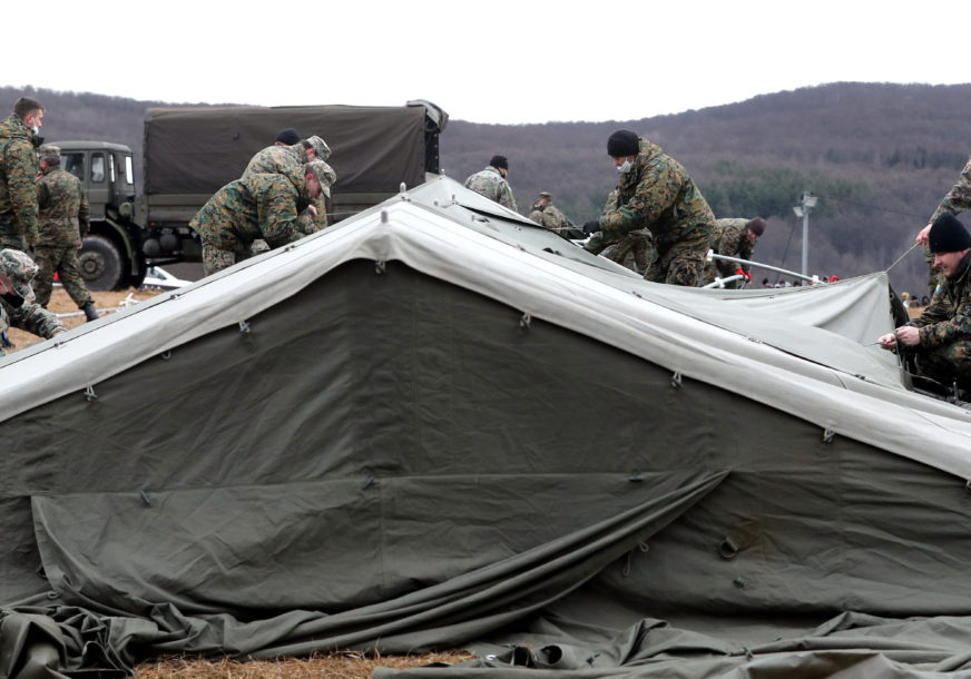 "ZADOVOLJNI SMO" Pripremljeni šatori u "Lipi", prvi migranti već smješteni
