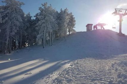"PRONAĐENE SKIJE, PA PROMRZLI MLADIĆ" Detalji potrage za izgubljenim skijašem