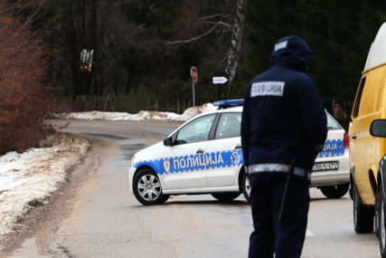 IZ STANA UKRALI NOVAC I NAKIT Policija u Prijedoru traga za lopovima