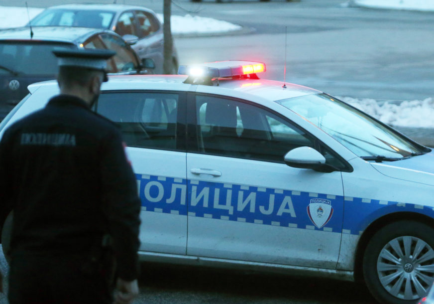 Dvije teške nesreće u Kozarskoj Dubici: Vozači prevezeni u UKC Srpske