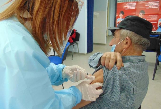 Više od pola miliona vakcinisanih u Srbiji: U Beogradu imunizaciju prošle 164.054 osobe