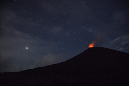 OBLACI DIMA I PEPELA Erupcija vulkana Semeru na indonežanskom ostrvu Java