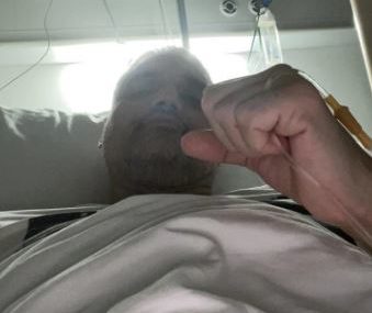 KONAČNO SE BOLJE OSJEĆA Prva fotografija Čedomira Jovanovića iz bolnice
